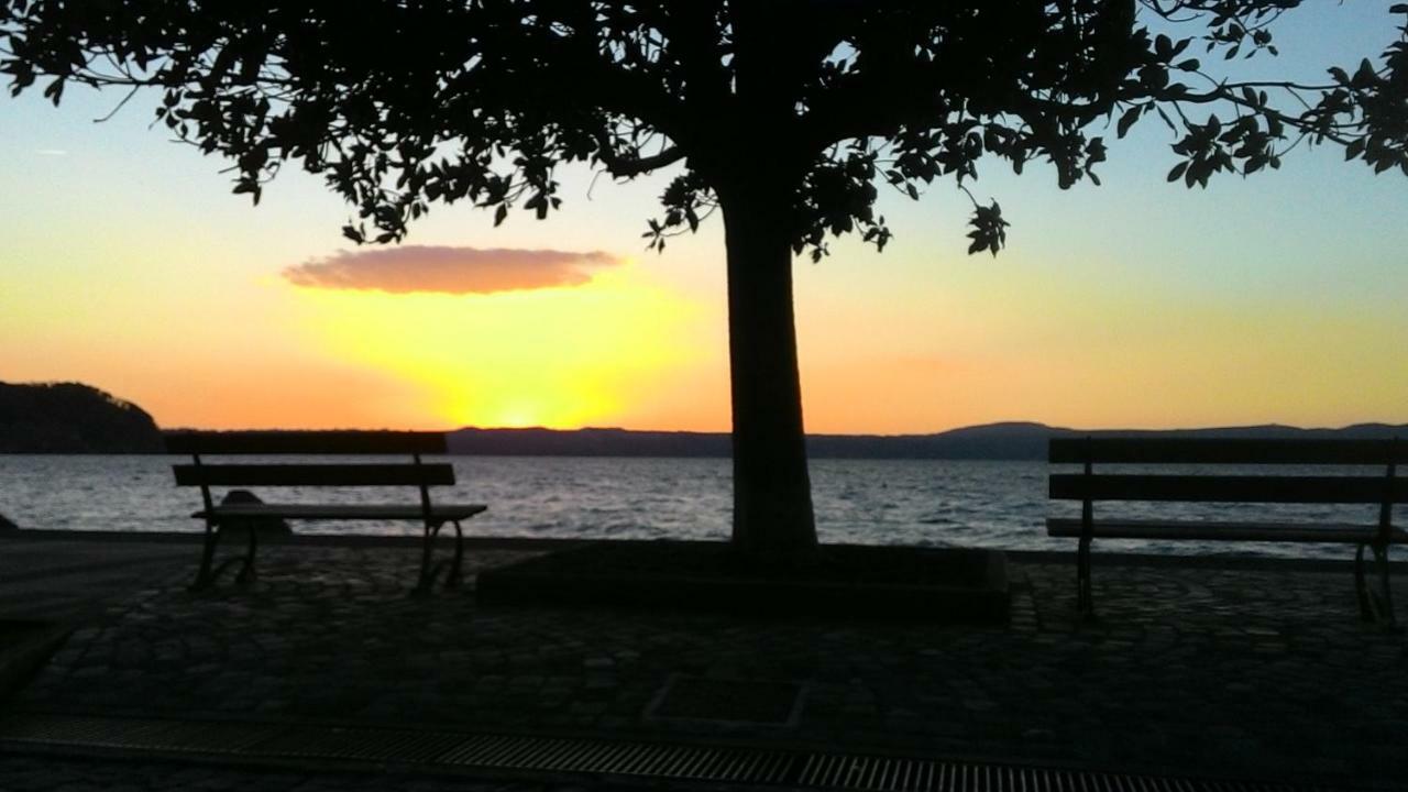 Al Vicolo Dei Pescatori Bed & Breakfast อันกุยลารา ซาบาเซีย ภายนอก รูปภาพ