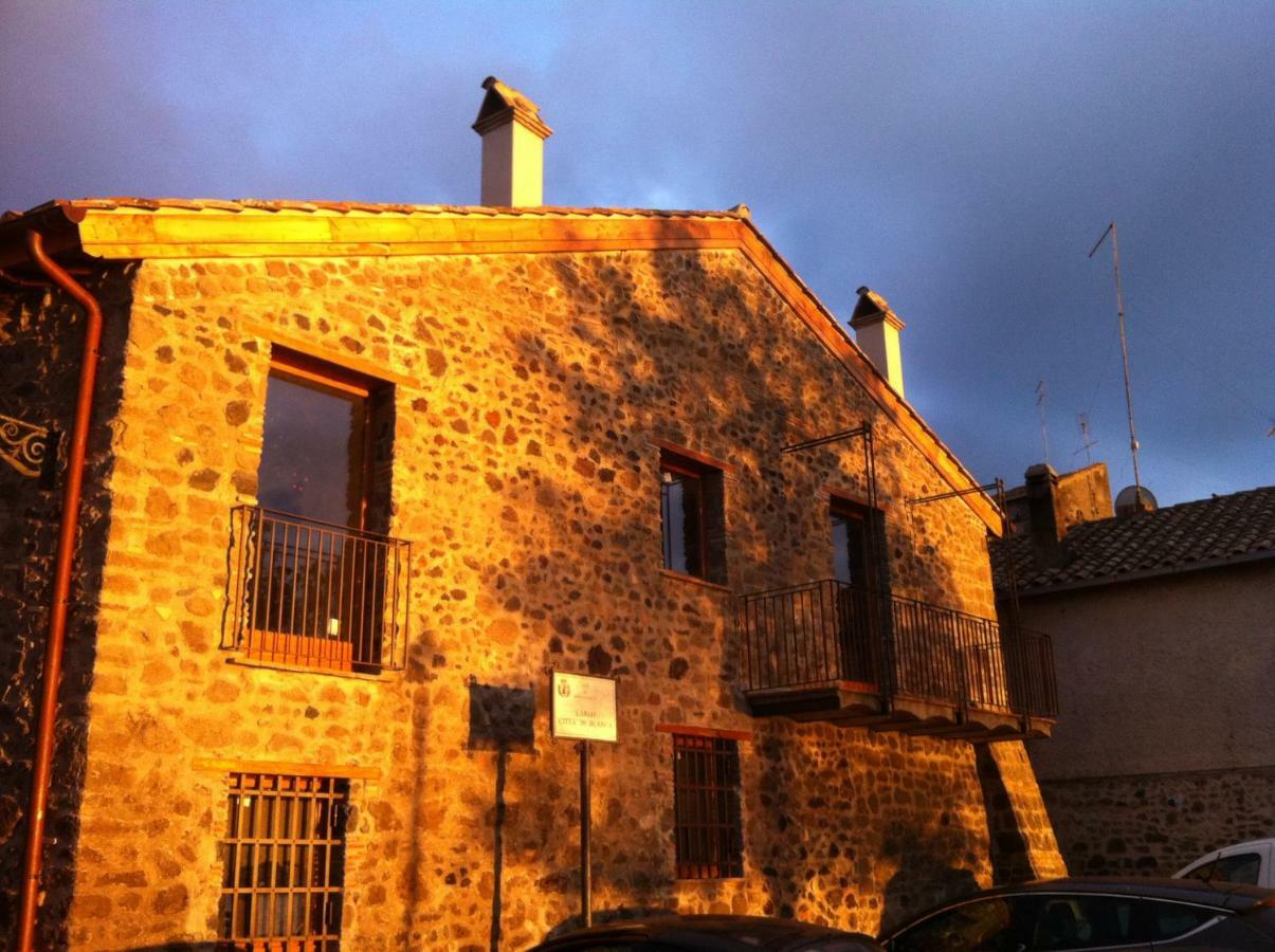 Al Vicolo Dei Pescatori Bed & Breakfast อันกุยลารา ซาบาเซีย ภายนอก รูปภาพ
