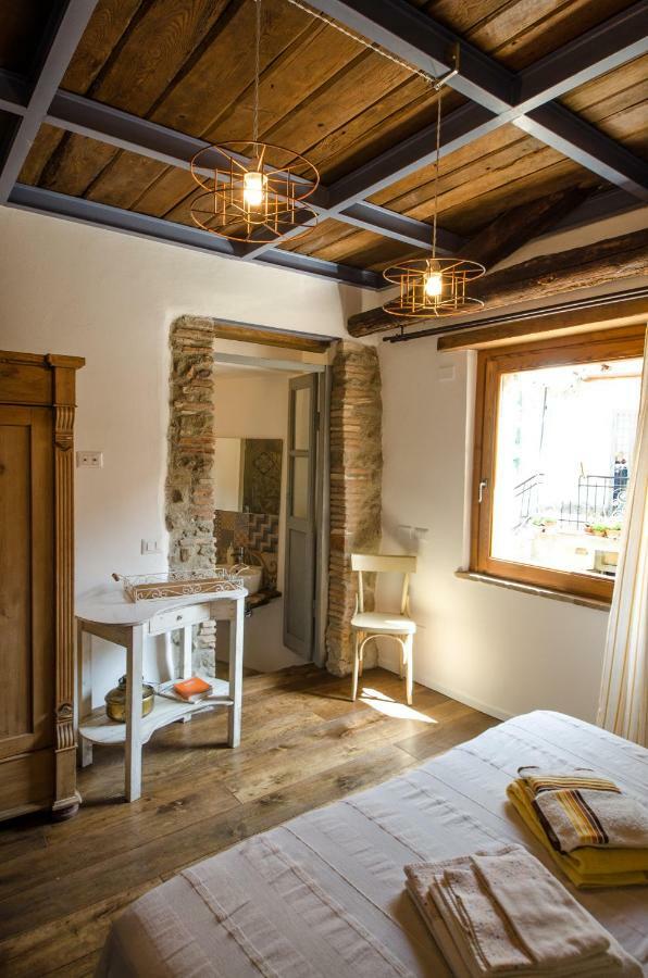 Al Vicolo Dei Pescatori Bed & Breakfast อันกุยลารา ซาบาเซีย ภายนอก รูปภาพ